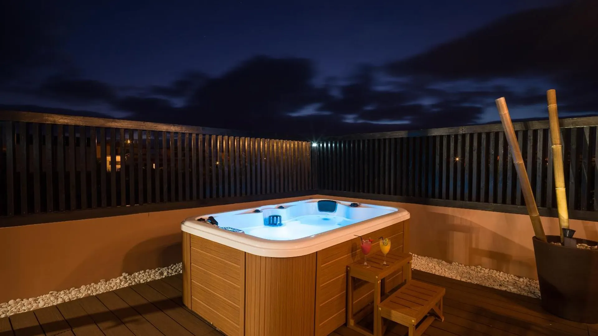 Giraud I - Luxurious Secluded Villa Next To The Sea Lajares